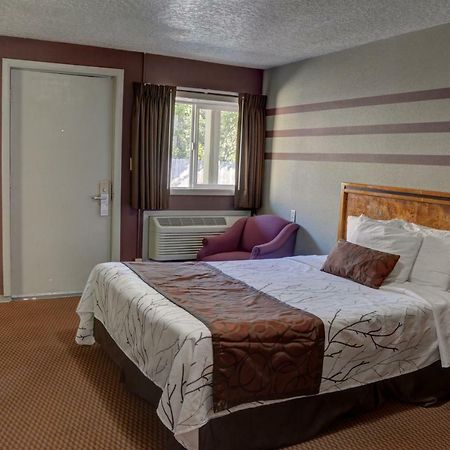 Inn At Salmon Creek Vancouver Exterior photo